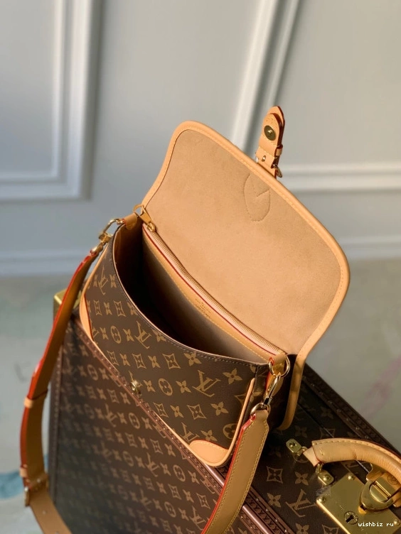 WIS VUITTON LOUIS Diane Nano 1211
